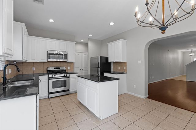 2240 Independence DR A83, Austin, TX 78745