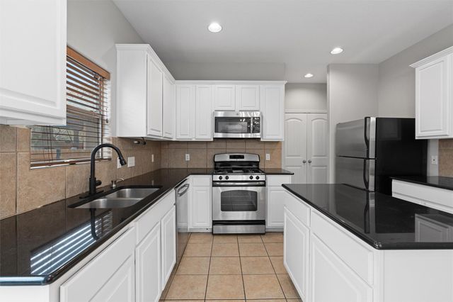 2240 Independence DR A83, Austin, TX 78745