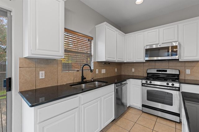 2240 Independence DR A83, Austin, TX 78745