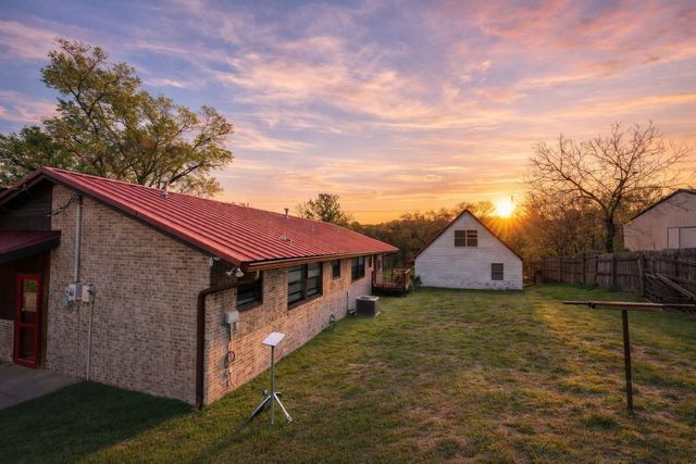 109 Maxine St, Mineola, TX 75773