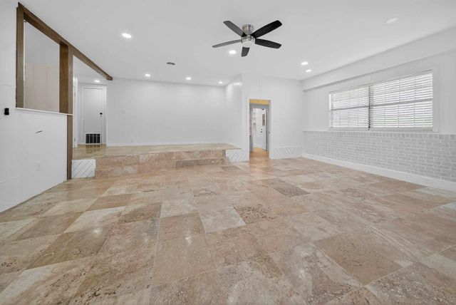 109 Maxine St, Mineola, TX 75773