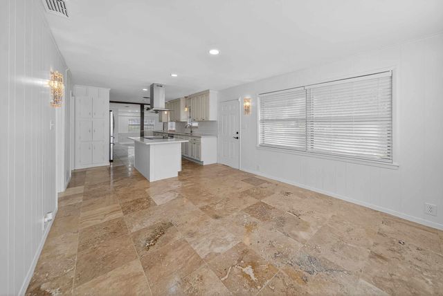 109 Maxine St, Mineola, TX 75773