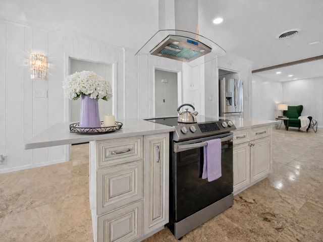 109 Maxine St, Mineola, TX 75773