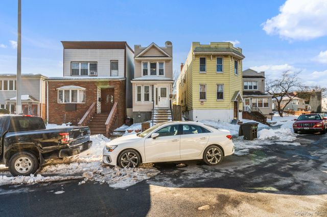 9022 82nd Road, Glendale, NY 11385