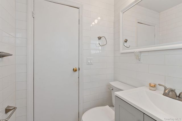 9022 82nd Road, Glendale, NY 11385