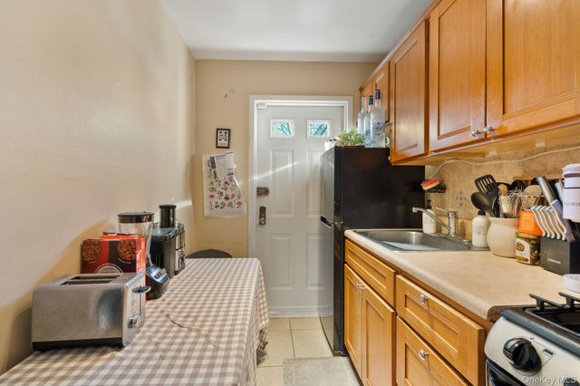 9022 82nd Road, Glendale, NY 11385