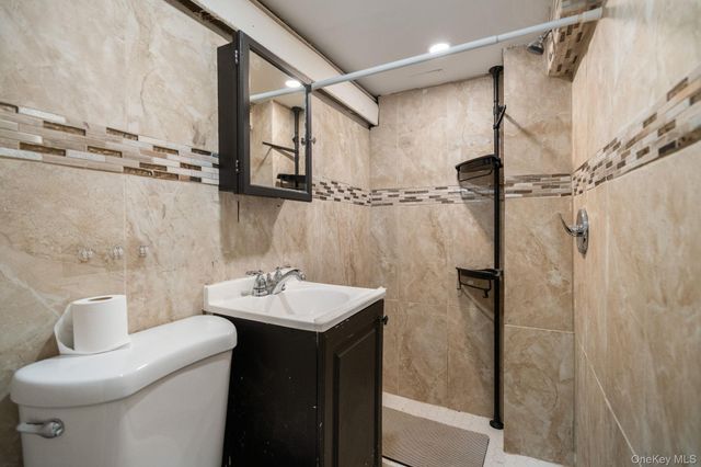 9022 82nd Road, Glendale, NY 11385