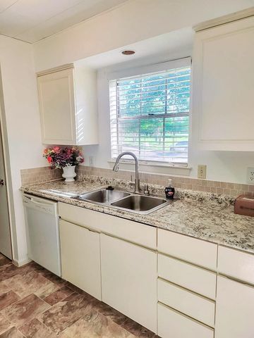 3205 Parkside Drive, Mesquite, TX 75150