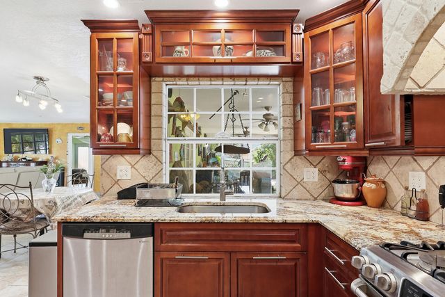 7137 Saint Andrews Road, Lake Worth, FL 33467