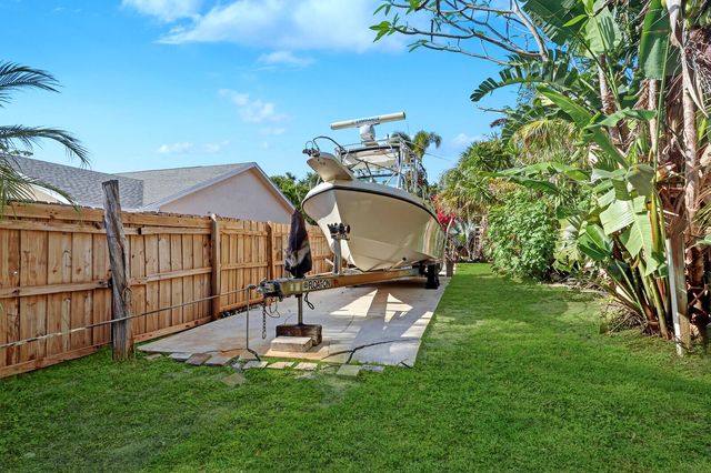 7137 Saint Andrews Road, Lake Worth, FL 33467