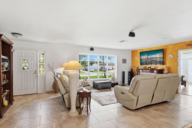 7137 Saint Andrews Road, Lake Worth, FL 33467