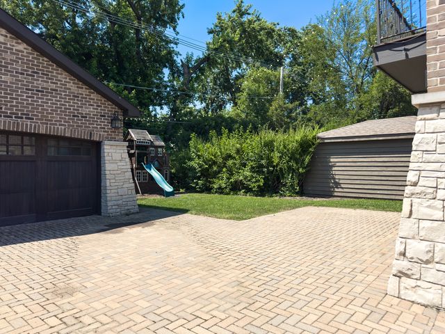 1820 Brophy Avenue, Park Ridge, IL 60068