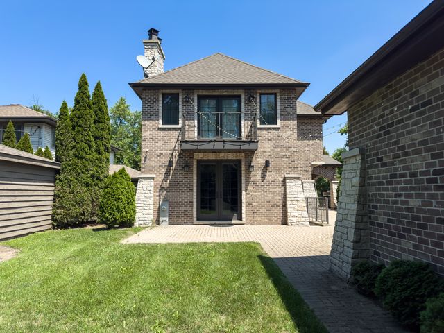 1820 Brophy Avenue, Park Ridge, IL 60068