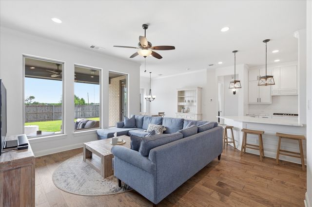 3004 Chesterfield Lane, Mansfield, TX 76084