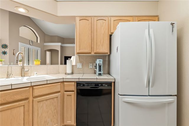 2264 Mountainside Drive, Bullhead City, AZ 86442