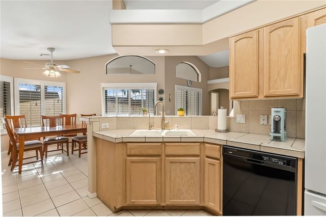 2264 Mountainside Drive, Bullhead City, AZ 86442