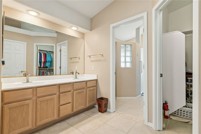 2264 Mountainside Drive, Bullhead City, AZ 86442