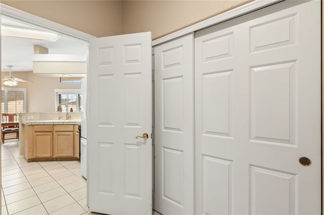 2264 Mountainside Drive, Bullhead City, AZ 86442