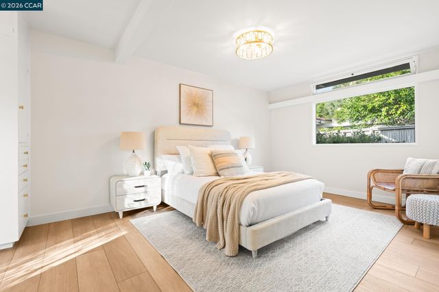 1590 Daniels Dr, San Leandro, CA 94577