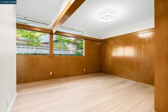 1590 Daniels Dr, San Leandro, CA 94577