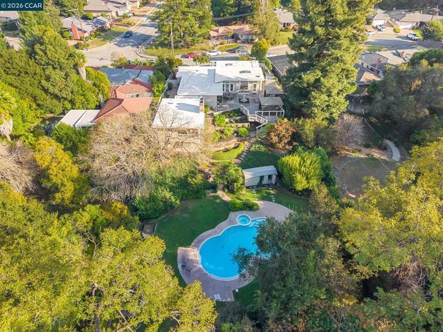 1590 Daniels Dr, San Leandro, CA 94577