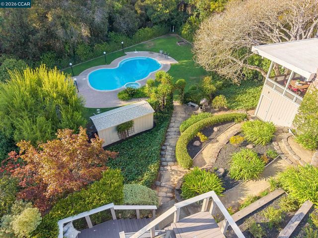 1590 Daniels Dr, San Leandro, CA 94577