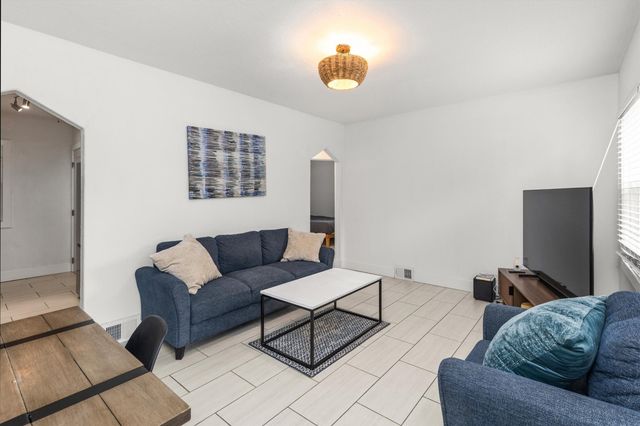 1708 26th Street, Des Moines, IA 50310