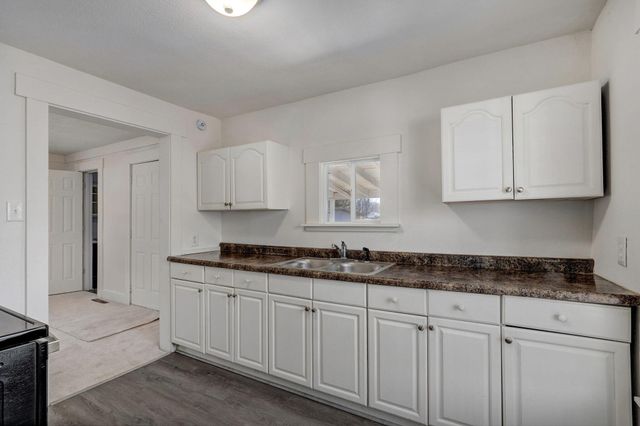 800 W Della Street, Springfield, MO 65803