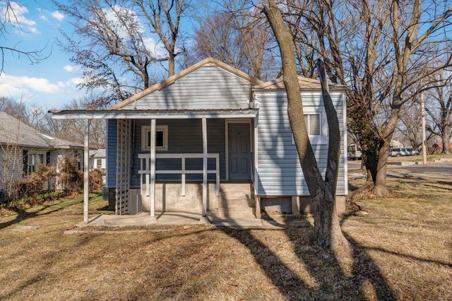 800 W Della Street, Springfield, MO 65803