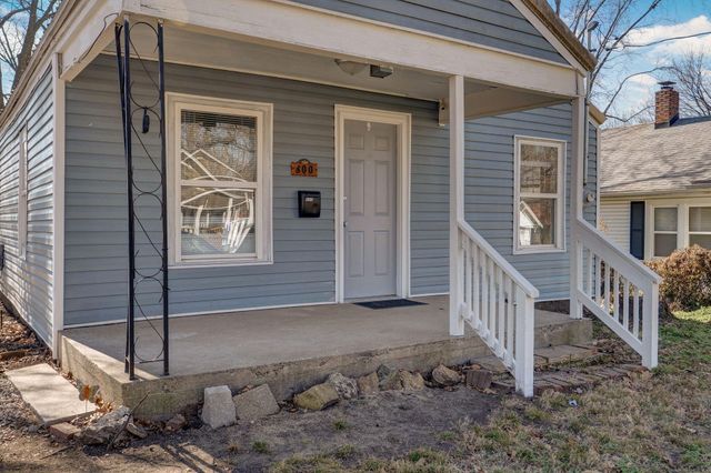 800 W Della Street, Springfield, MO 65803