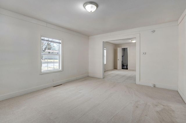 800 W Della Street, Springfield, MO 65803