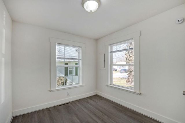 800 W Della Street, Springfield, MO 65803