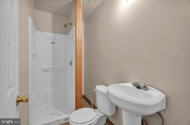 1715 S BROADWAY, Camden, NJ 08104