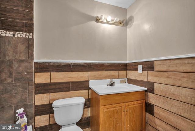 1715 S BROADWAY, Camden, NJ 08104