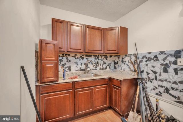 1715 S BROADWAY, Camden, NJ 08104