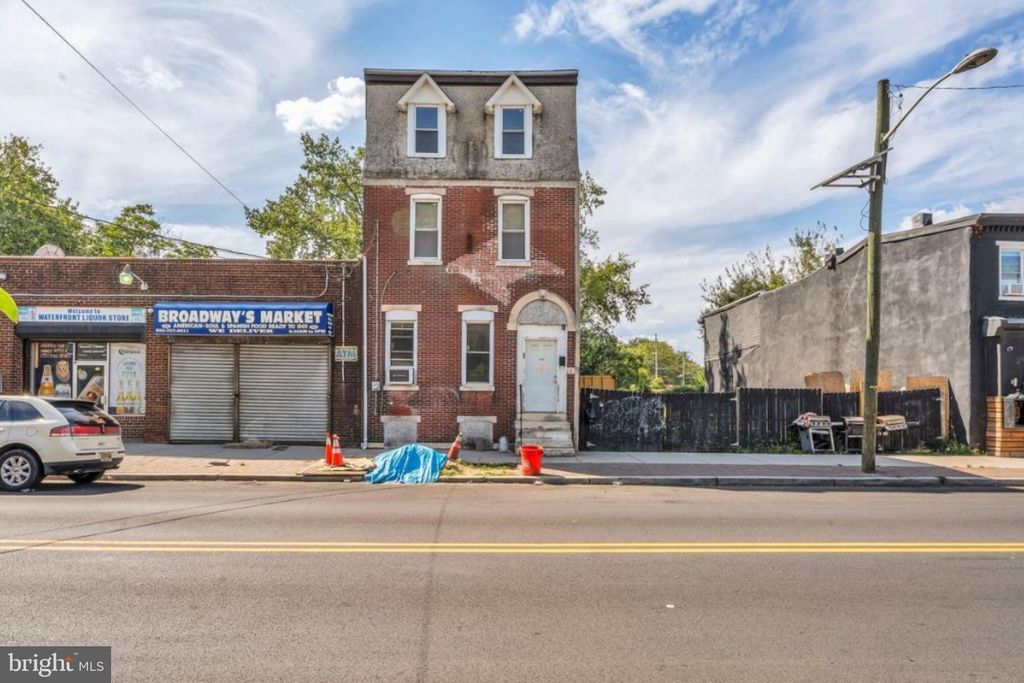 1715 S BROADWAY, Camden, NJ 08104