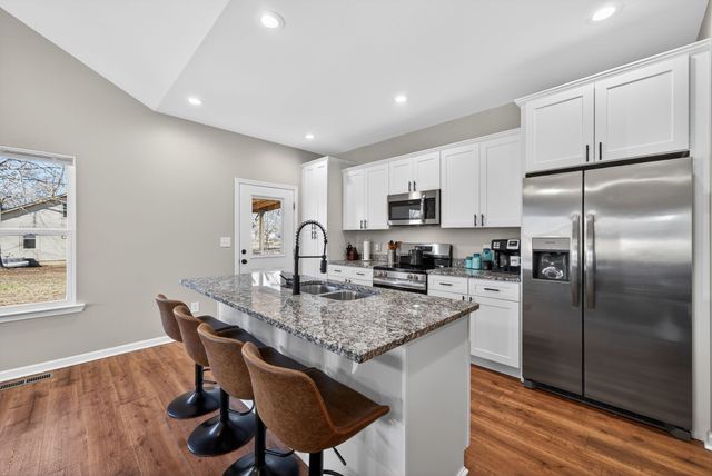 120 Melrose St, Mc Ewen, TN 37101