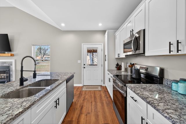 120 Melrose St, Mc Ewen, TN 37101