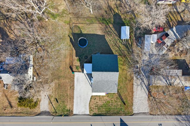 120 Melrose St, Mc Ewen, TN 37101