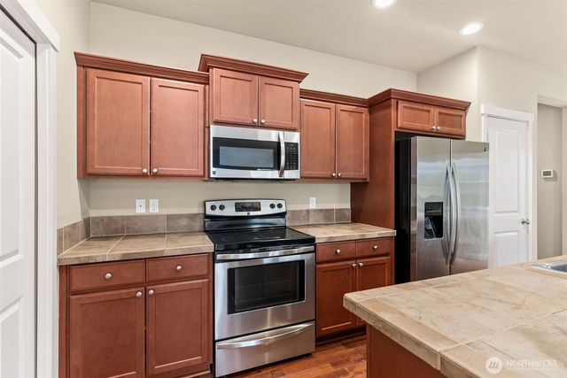 5030 35th Street E, Fife, WA 98424