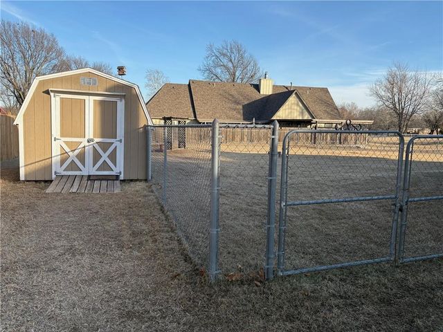 2700 Fairway Drive, Independence, KS 67301