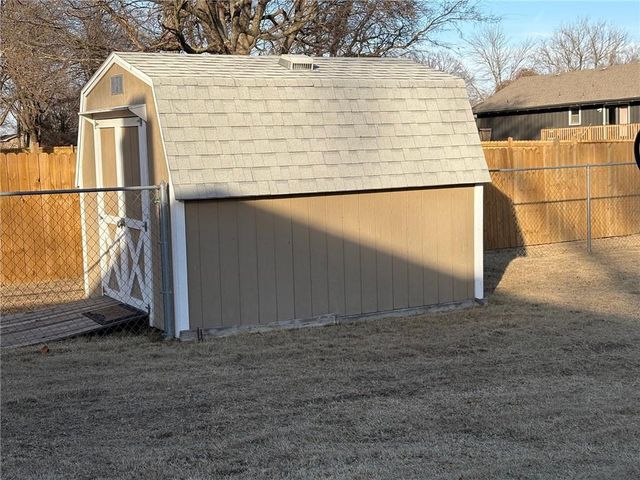 2700 Fairway Drive, Independence, KS 67301