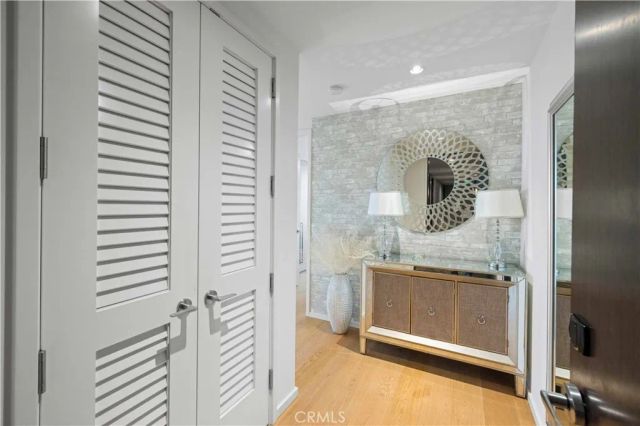 877 Francisco Street 4111, Los Angeles, CA 90017