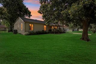3610 Avenue G, Nederland, TX 77627