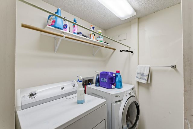 453 & 455 S Carlton, Wichita, KS 67209