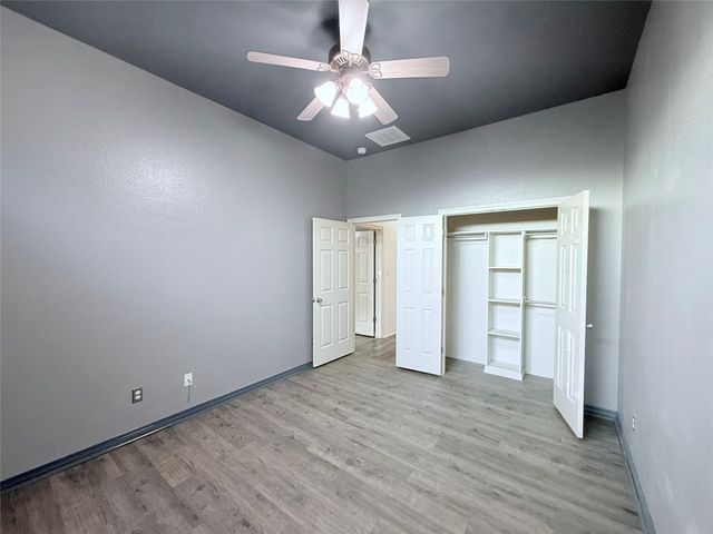 101 Arapaho W, Sherman, TX 75092