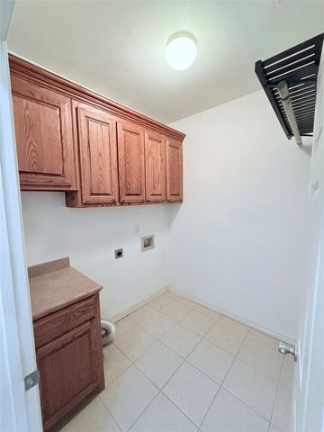 101 Arapaho W, Sherman, TX 75092