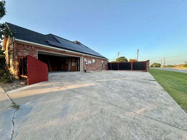 101 Arapaho W, Sherman, TX 75092