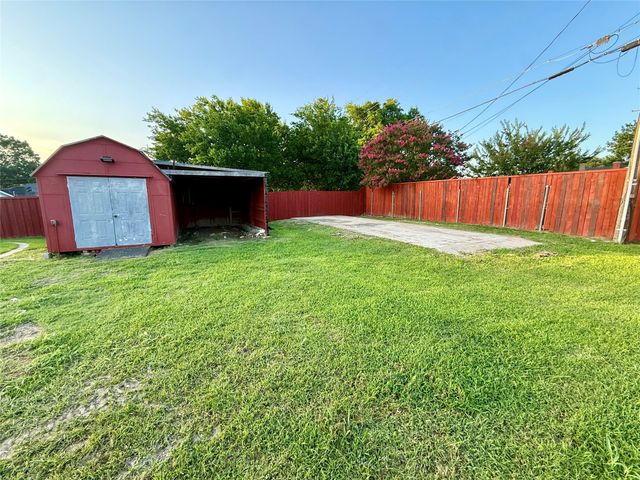 101 Arapaho W, Sherman, TX 75092