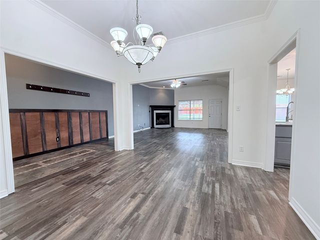 101 Arapaho W, Sherman, TX 75092